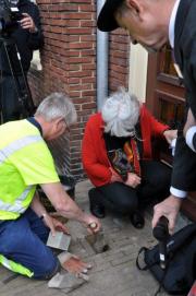 Stolpersteenlegging vrijdag 3 mei 2013. Foto’s Willy Gelinck.